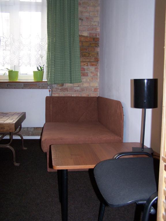 Film Hostel Познань Екстер'єр фото