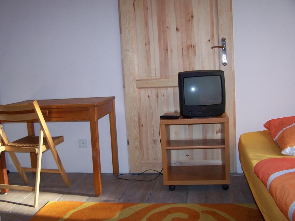 Film Hostel Познань Екстер'єр фото